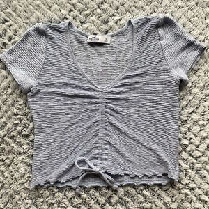 🤍 HOLLISTER Cropped Shirt